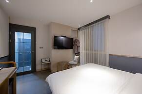 Hound Hotel Seomyeon - Bumcheon