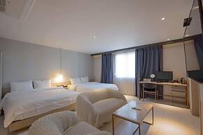 Hound Hotel Seomyeon - Bumcheon