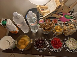 Antouanetta Apartments