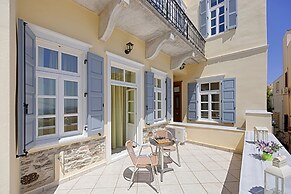 Antouanetta Apartments