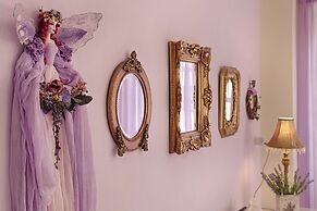 Antouanetta Apartments