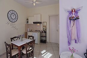 Antouanetta Apartments