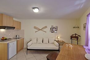 Antouanetta Apartments