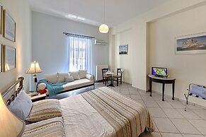 Antouanetta Apartments