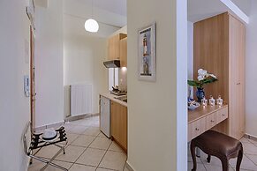 Antouanetta Apartments