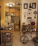 Antouanetta Apartments