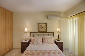 Antouanetta Apartments