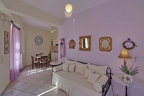 Antouanetta Apartments