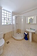 Antouanetta Apartments