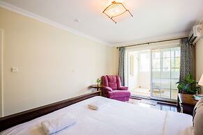 Cambridge Villa with 5 BRs