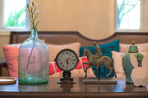 Cambridge Villa with 5 BRs