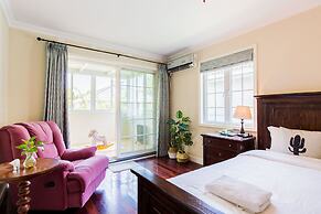 Cambridge Villa with 5 BRs