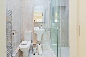 John Lennon Suite - hiphipstay