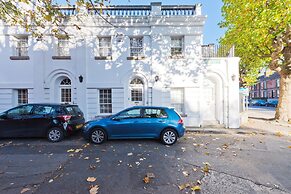 John Lennon Suite - hiphipstay