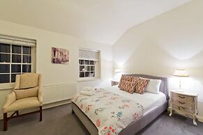 John Lennon Suite - hiphipstay