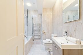 John Lennon Suite - hiphipstay