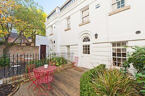 John Lennon Suite - hiphipstay