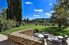 1784 Domaine de Lourmarin