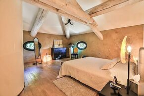 1784 Domaine de Lourmarin