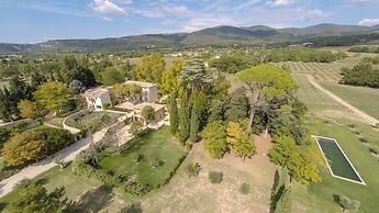 1784 Domaine de Lourmarin