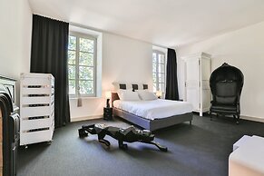 1784 Domaine de Lourmarin