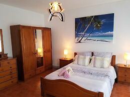 Caparica Central Apartment by Host-Point