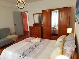 Caparica Central Apartment by Host-Point