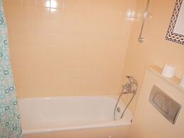 Estrela Charming Rooms by Host-Point