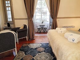 Estrela Charming Rooms by Host-Point