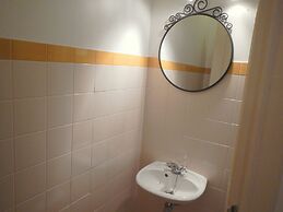 Estrela Charming Rooms by Host-Point