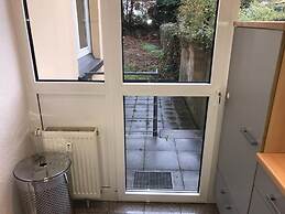 A&S Hostel Bonnerstr. 64