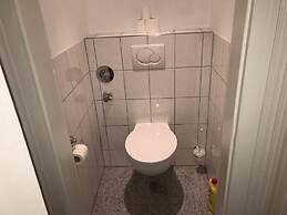 A&S Hostel Bonnerstr. 64