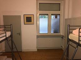 A&S Hostel Bonnerstr. 64