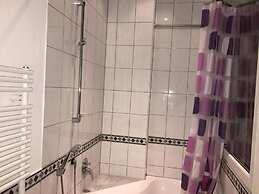 A&S Hostel Bonnerstr. 64