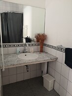 A&S Hostel Bonnerstr. 64