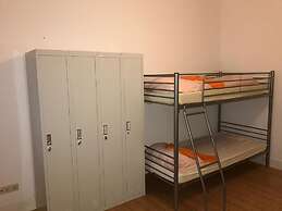 A&S Hostel Bonnerstr. 64
