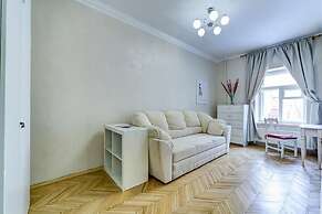 Welcome Home Apartments Chaykovskogo 50