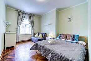 Welcome Home Apartments Chaykovskogo 50