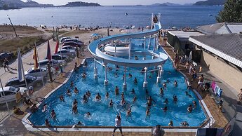 Camping Bayona Playa