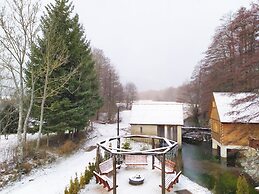 Vodenica Vrelo Chalets