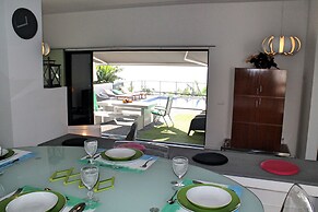 Grayci s House by Our Madeira