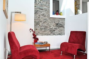 Grayci s House by Our Madeira