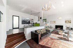 Grayci s House by Our Madeira