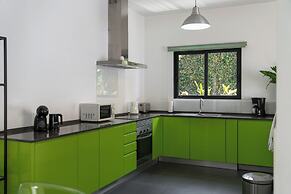 Grayci s House by Our Madeira