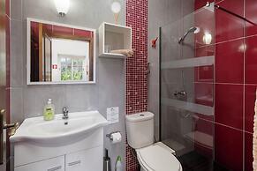 Grayci s House by Our Madeira
