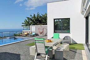 Grayci s House by Our Madeira