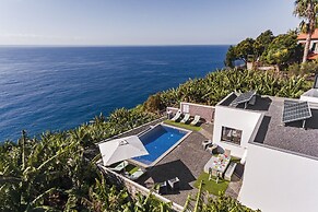 Grayci s House by Our Madeira