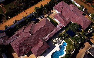 Blue Lagoon Lodge Blantyre