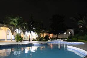 Blue Lagoon Lodge Blantyre