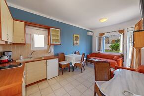 Sunrise Beach Suites